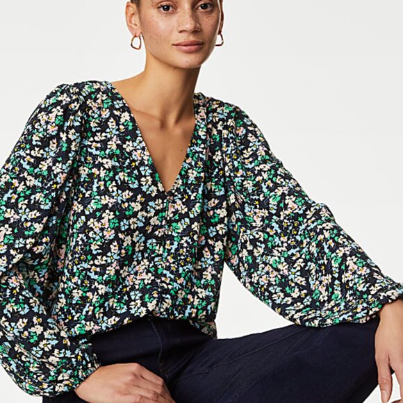 NWT Marks & Spencer Navy Floral V-Neck Button Detail Long Sleeved Blouse Size 16 - Picture 1 of 10
